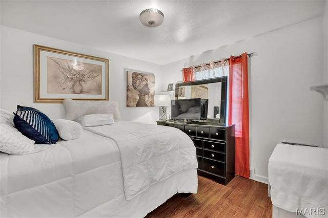 10307 Seaton Drive, St Louis, MO 63137