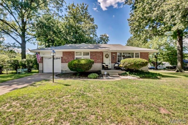 10307 Seaton Drive, St Louis, MO 63137