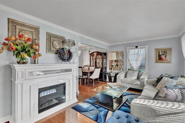 10307 Seaton Drive, St Louis, MO 63137