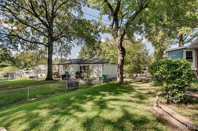 10307 Seaton Drive, St Louis, MO 63137