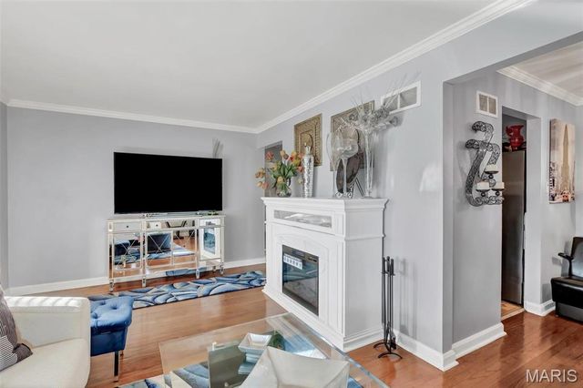 10307 Seaton Drive, St Louis, MO 63137