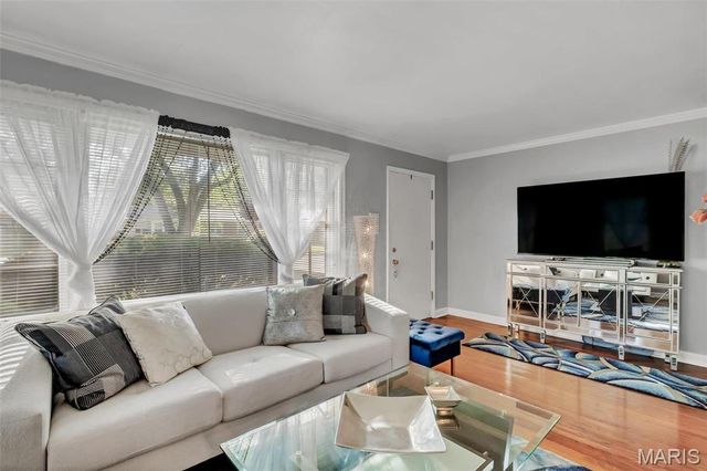 10307 Seaton Drive, St Louis, MO 63137