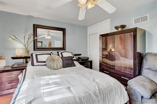 10307 Seaton Drive, St Louis, MO 63137