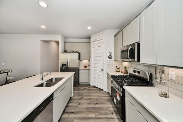 8449 Sweet Cherry Lane, Magnolia, TX 77354