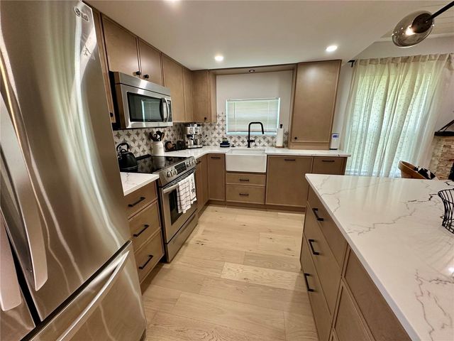 2505 NE 13TH AVENUE, Ocala, FL 34470