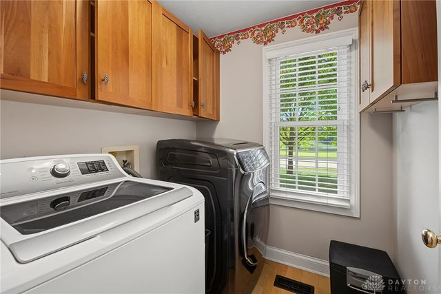 166 Barrington Village Drive, Xenia, OH 45385