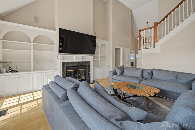 166 Barrington Village Drive, Xenia, OH 45385