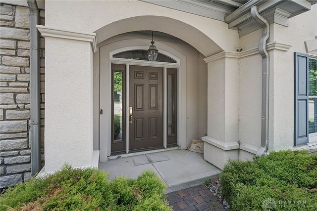 166 Barrington Village Drive, Xenia, OH 45385