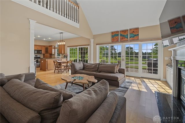 166 Barrington Village Drive, Xenia, OH 45385