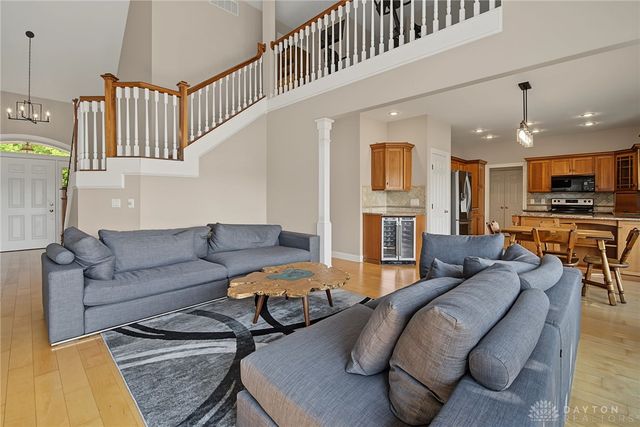 166 Barrington Village Drive, Xenia, OH 45385