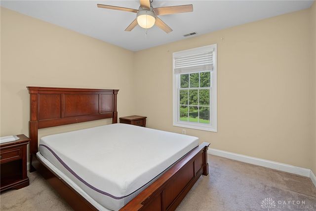 166 Barrington Village Drive, Xenia, OH 45385