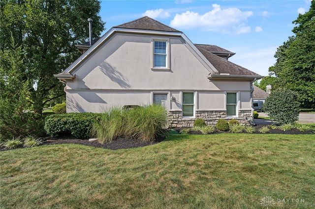 166 Barrington Village Drive, Xenia, OH 45385