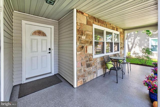 37 CHELSEA PL, Southampton, NJ 08088