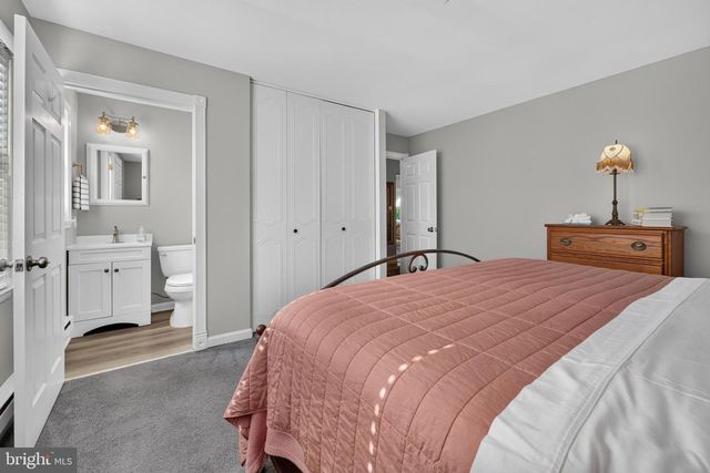 37 CHELSEA PL, Southampton, NJ 08088
