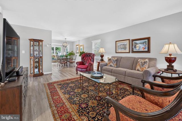 37 CHELSEA PL, Southampton, NJ 08088