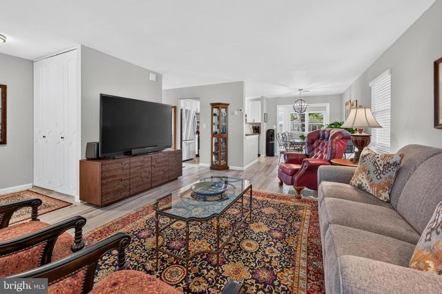 37 CHELSEA PL, Southampton, NJ 08088