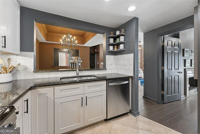 3636 Habersham Road NW 2105, Atlanta, GA 30305