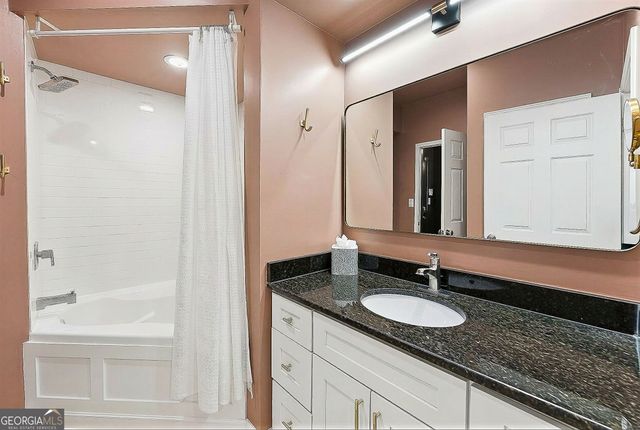 3636 Habersham Road NW 2105, Atlanta, GA 30305