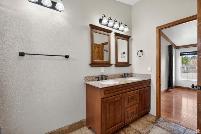 1363 N ROME WAY, Apple Valley, UT 84737