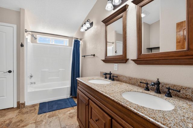 1363 N ROME WAY, Apple Valley, UT 84737