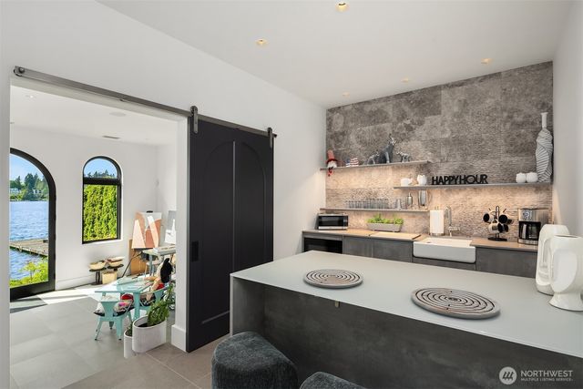 9205 SE Shoreland Drive, Bellevue, WA 98004