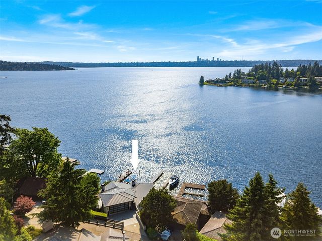 9205 SE Shoreland Drive, Bellevue, WA 98004