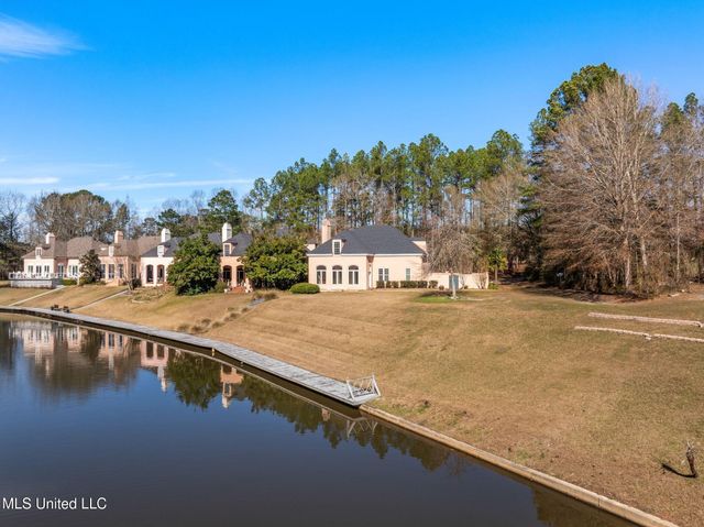 9 N Heron Cove, Hattiesburg, MS 39402