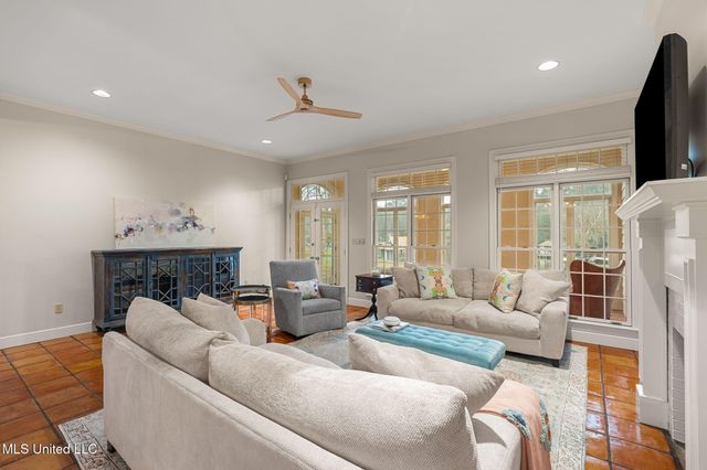 9 N Heron Cove, Hattiesburg, MS 39402