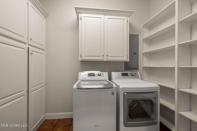 9 N Heron Cove, Hattiesburg, MS 39402