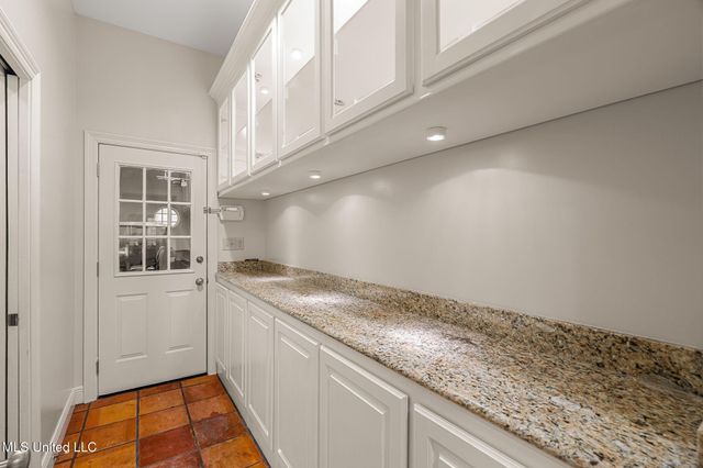 9 N Heron Cove, Hattiesburg, MS 39402