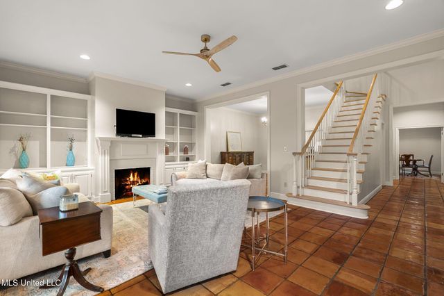 9 N Heron Cove, Hattiesburg, MS 39402