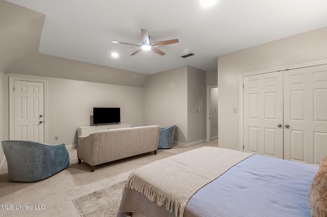 9 N Heron Cove, Hattiesburg, MS 39402