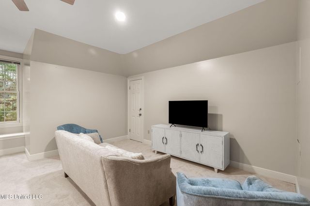 9 N Heron Cove, Hattiesburg, MS 39402