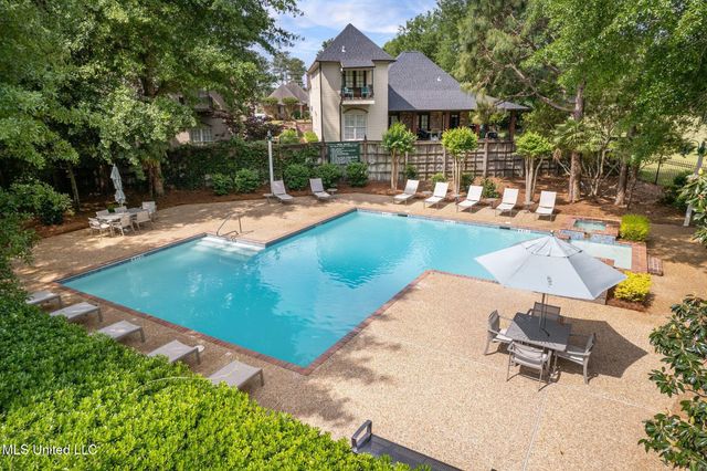 9 N Heron Cove, Hattiesburg, MS 39402