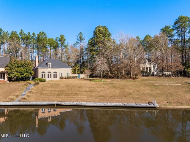 9 N Heron Cove, Hattiesburg, MS 39402