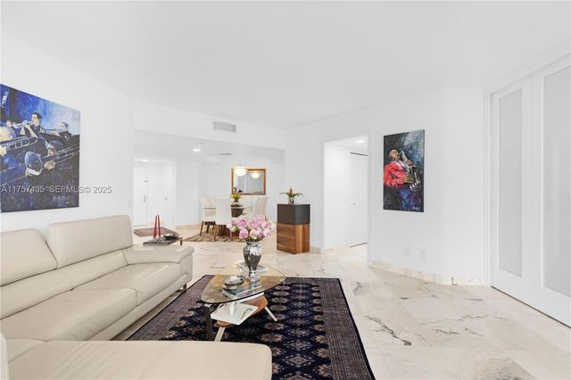 21055 Yacht Club Drive 902, Aventura, FL 33180