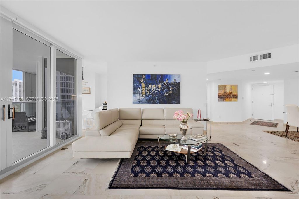 21055 Yacht Club Drive 902, Aventura, FL 33180