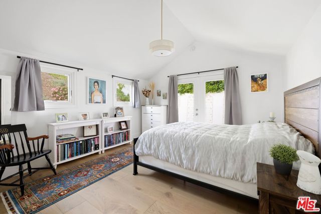 15438 Mulholland Drive, Los Angeles, CA 90077