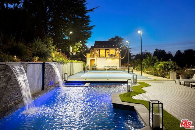 15438 Mulholland Drive, Los Angeles, CA 90077