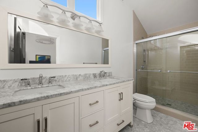 15438 Mulholland Drive, Los Angeles, CA 90077