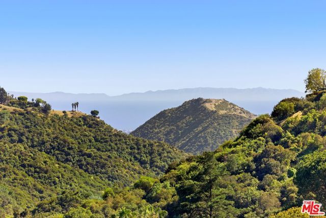 15438 Mulholland Drive, Los Angeles, CA 90077