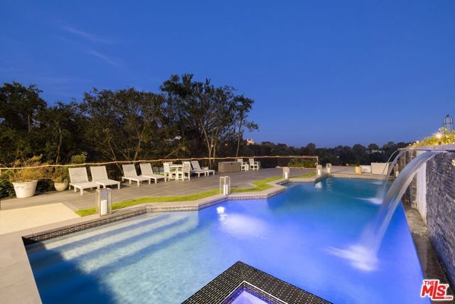 15438 Mulholland Drive, Los Angeles, CA 90077