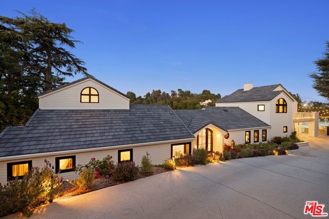 15438 Mulholland Drive, Los Angeles, CA 90077