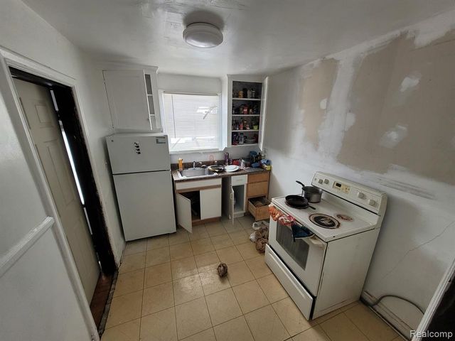 14853 Wildemere Street, Detroit, MI 48238