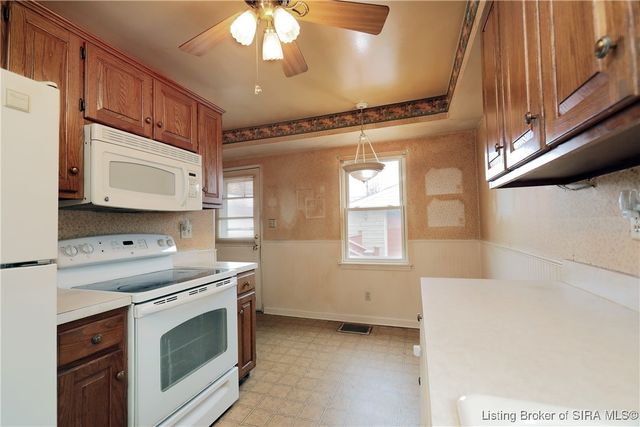 1008 Springdale Drive, Jeffersonville, IN 47130