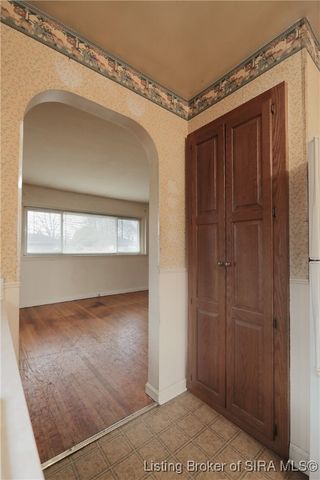 1008 Springdale Drive, Jeffersonville, IN 47130