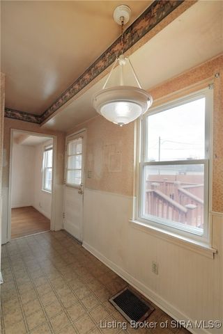 1008 Springdale Drive, Jeffersonville, IN 47130