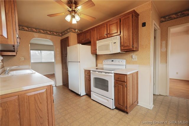 1008 Springdale Drive, Jeffersonville, IN 47130