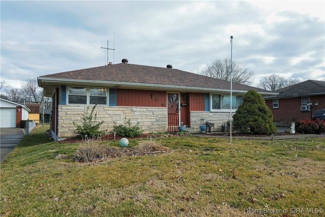 1008 Springdale Drive, Jeffersonville, IN 47130