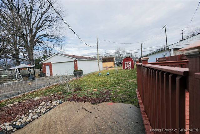 1008 Springdale Drive, Jeffersonville, IN 47130